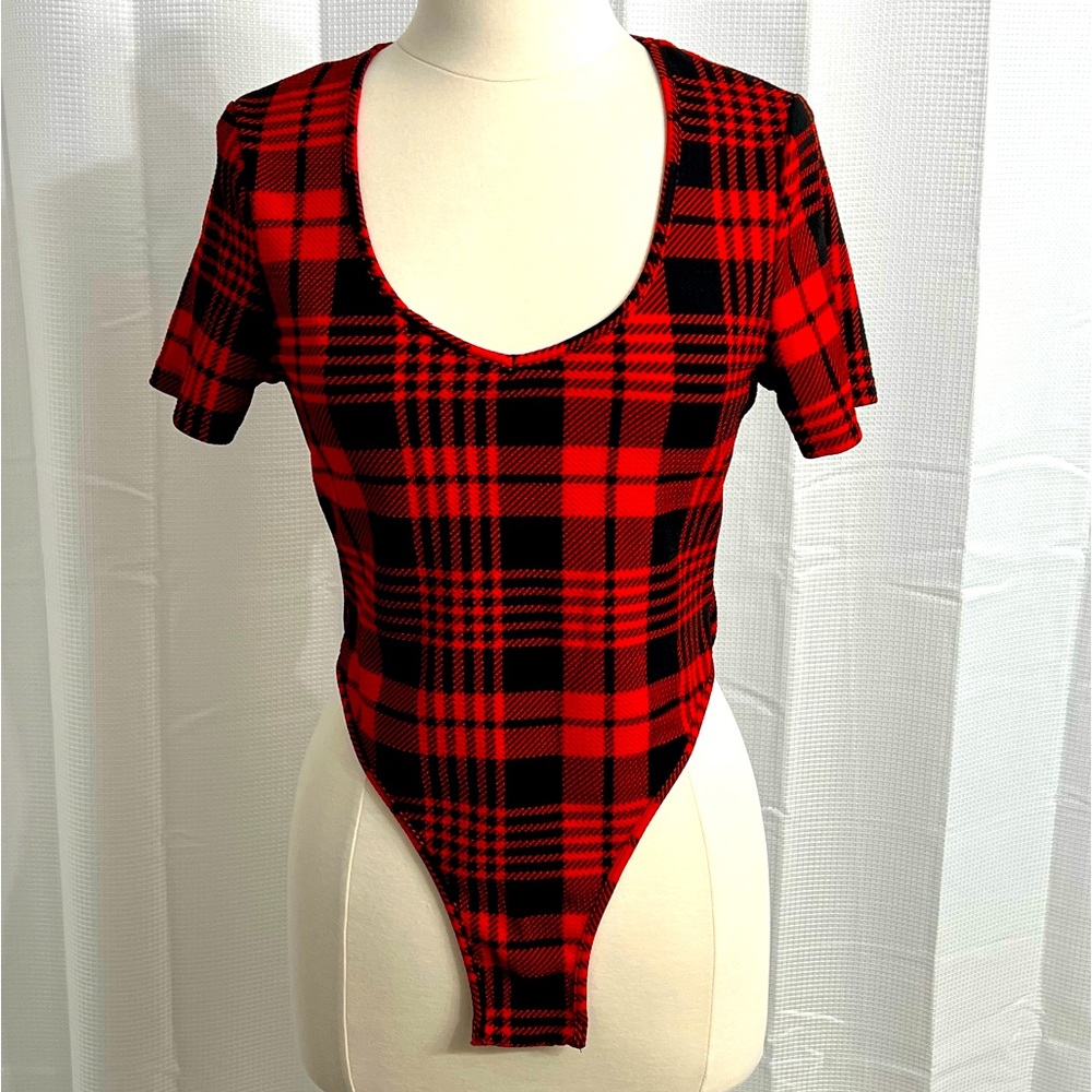 SHEIN Curve Red and Black Bodysuit, Deep V-Neck, Short Sleeves, High Leg, Sz 0XL